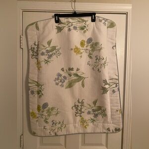 Croscill. Set of 2. Floral Print Pillow Shams. Standard Size. NWOT.